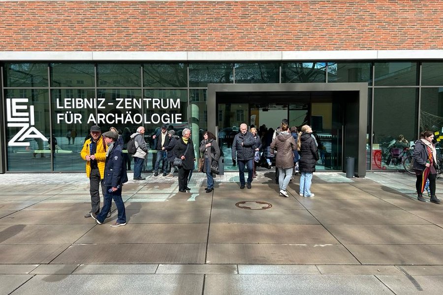 Eingang zum Leibniz-Zentrum für Archäologie