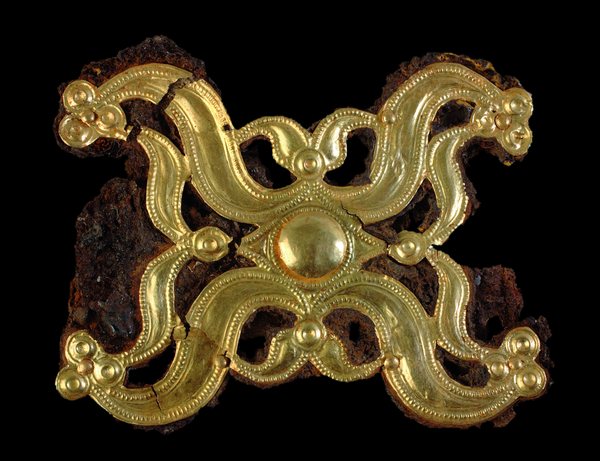 Goldene Zierscheibe aus einem reichen Grab in Worms-Herrnsheim