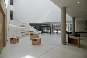 Innenaufnahme Eingangsbereich und Empfang des Leibniz-Zentrum für Archäologie (LEIZA)