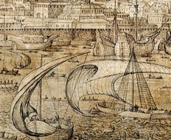 Schiffe auf dem Meer und Stadtpanorama im Hintergrund